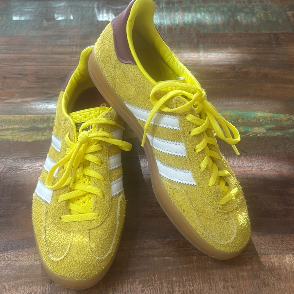 Women’s Adidas Gazelle Suede